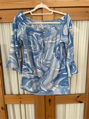 La Mer Luxe Summer Breeze Off-Shoulder Blue Marble Print Top